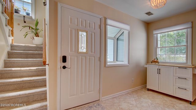 16 Whitman Court, Freehold, NJ 07728