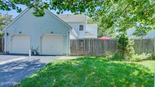16 Whitman Court, Freehold, NJ 07728