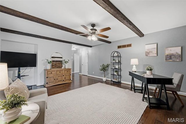 12547 Glencroft Drive, St Louis, MO 63128