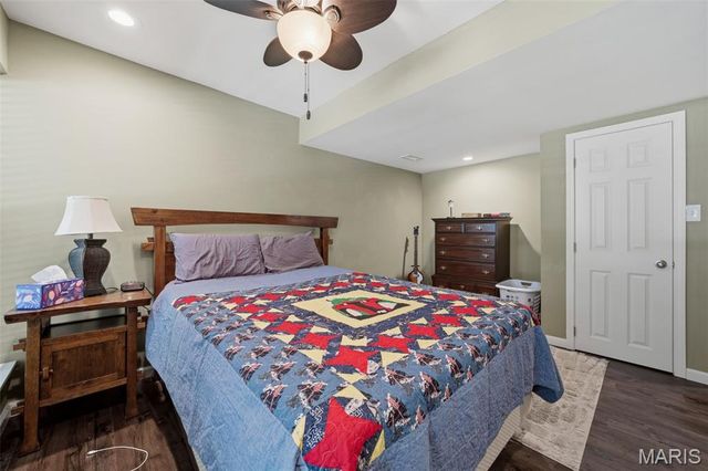 12547 Glencroft Drive, St Louis, MO 63128