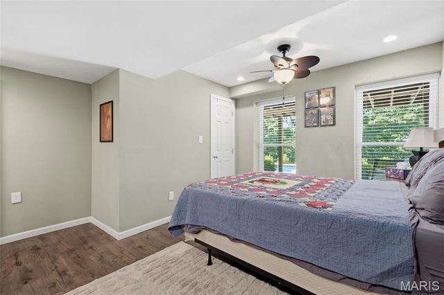 12547 Glencroft Drive, St Louis, MO 63128