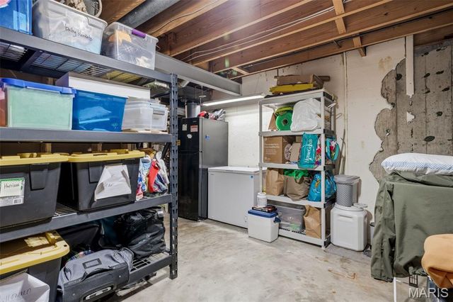 12547 Glencroft Drive, St Louis, MO 63128