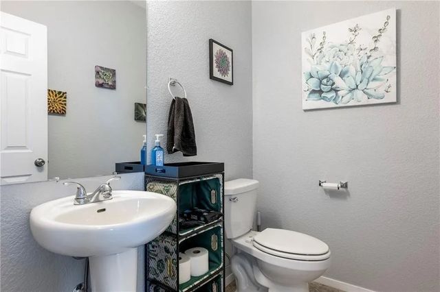 805 NW 70th Avenue, Bentonville, AR 72713