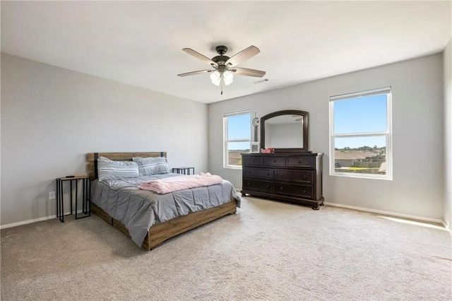 805 NW 70th Avenue, Bentonville, AR 72713