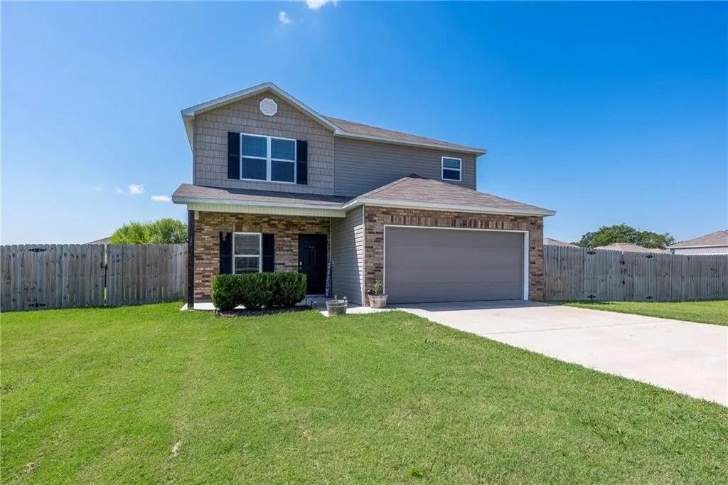 805 NW 70th Avenue, Bentonville, AR 72713