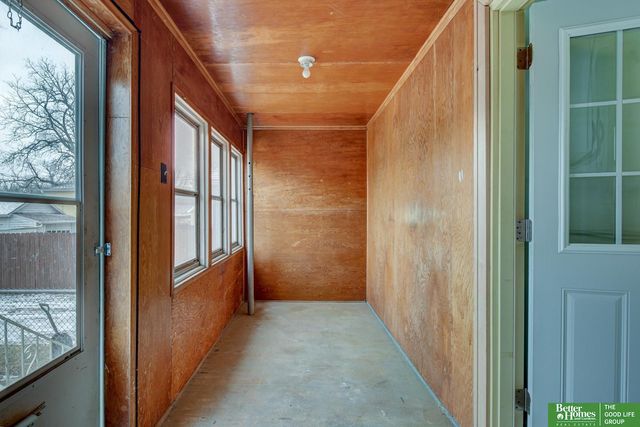 2331 S 8th Street, Omaha, NE 68108