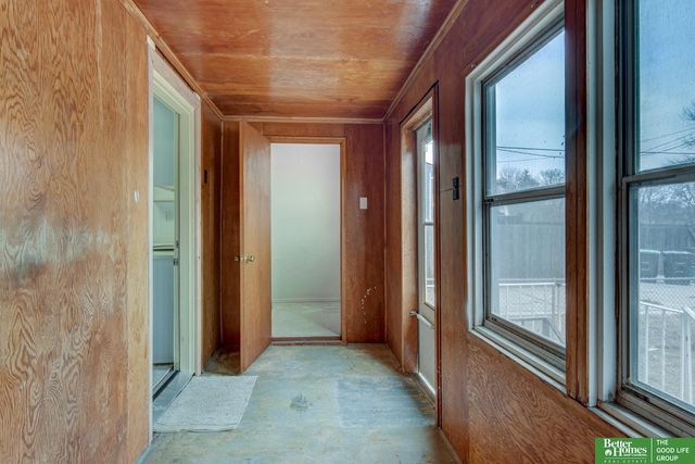 2331 S 8th Street, Omaha, NE 68108