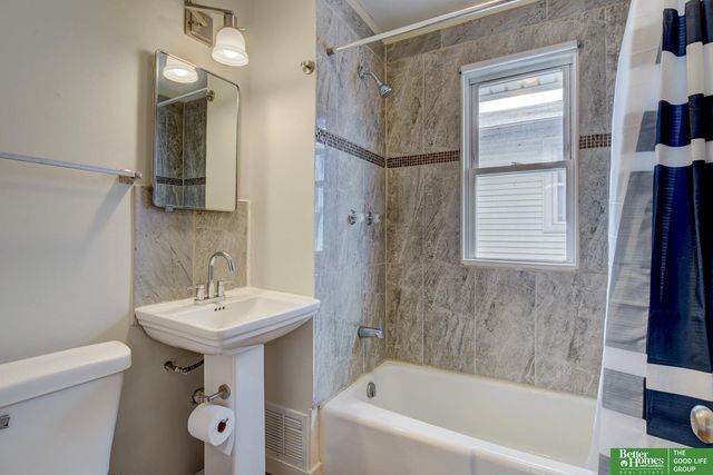 2331 S 8th Street, Omaha, NE 68108