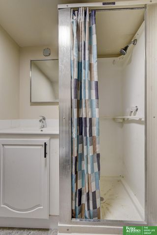 2331 S 8th Street, Omaha, NE 68108