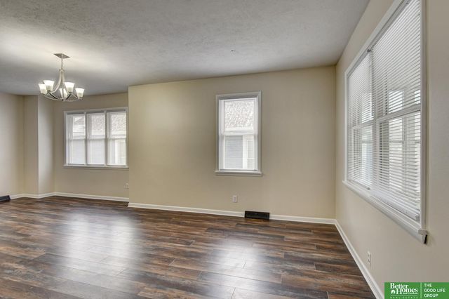 2331 S 8th Street, Omaha, NE 68108