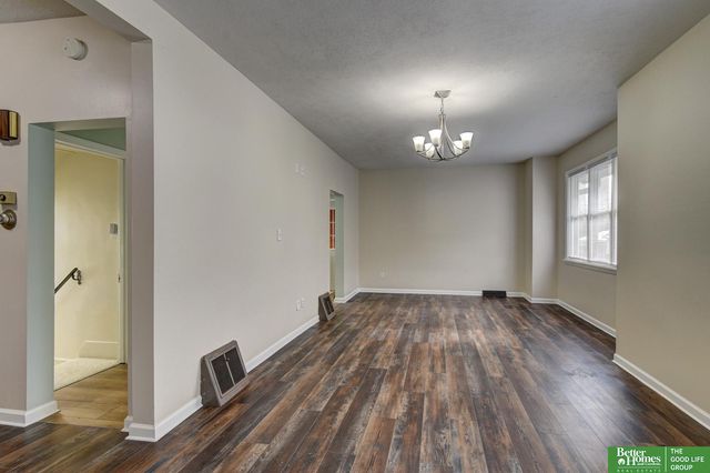 2331 S 8th Street, Omaha, NE 68108