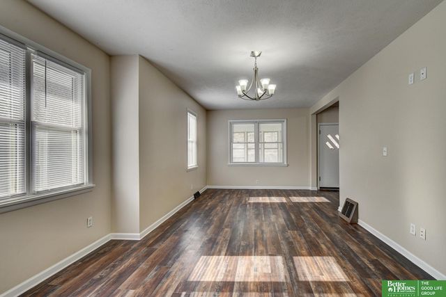 2331 S 8th Street, Omaha, NE 68108