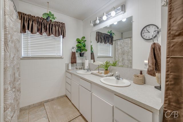 155 Lakeview Drive, Coleman, TX 76834