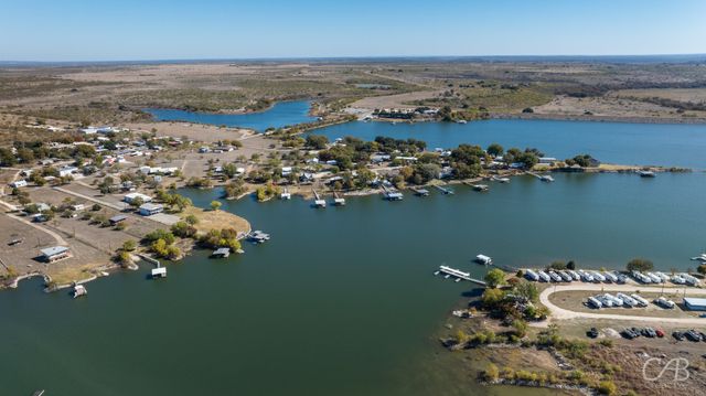 155 Lakeview Drive, Coleman, TX 76834