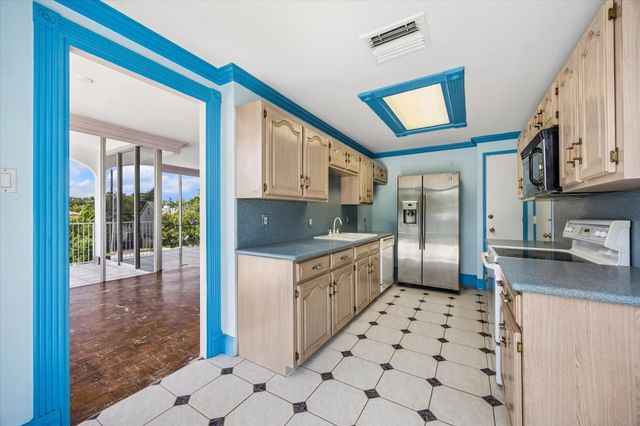 3711 San Felipe Street 2ACE, Houston, TX 77027