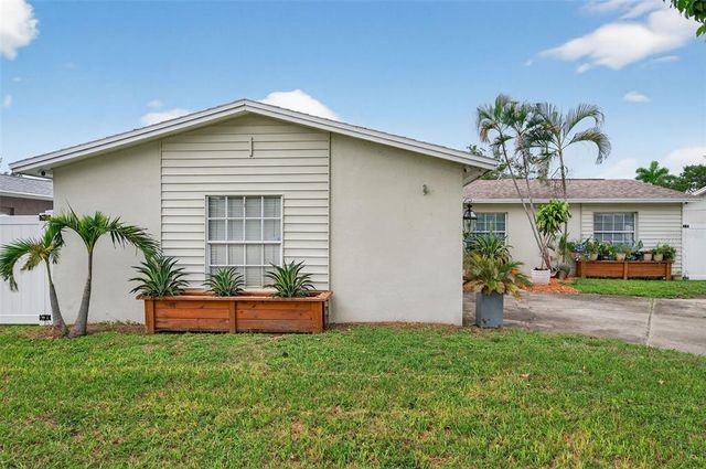 8276 91ST STREET, Seminole, FL 33777