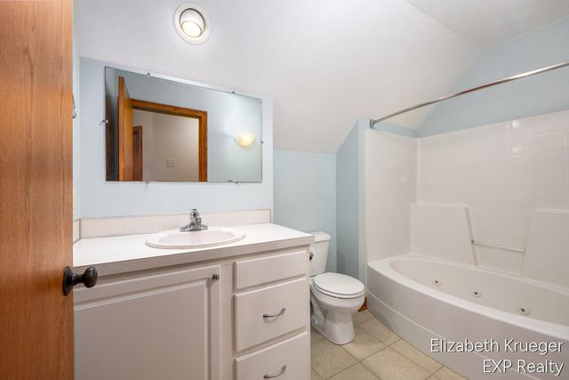 5217 S Centerline Road, Brooks Twp, MI 49337