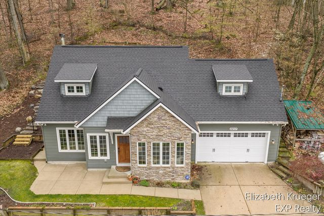 5217 S Centerline Road, Brooks Twp, MI 49337