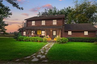 29650 N Garland Road, Wauconda, IL 60084
