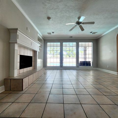 819 Old Valley Way, Houston, TX 77094