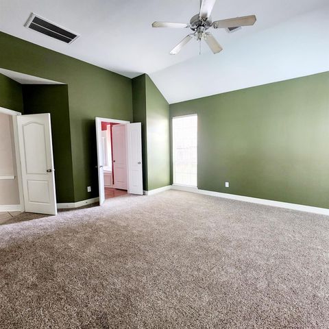 819 Old Valley Way, Houston, TX 77094