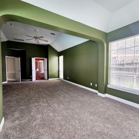 819 Old Valley Way, Houston, TX 77094