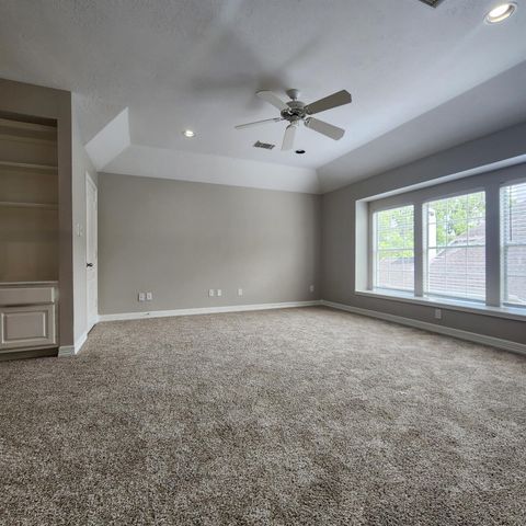 819 Old Valley Way, Houston, TX 77094