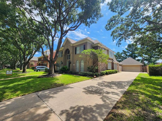 819 Old Valley Way, Houston, TX 77094