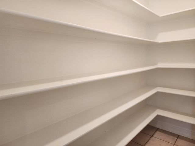819 Old Valley Way, Houston, TX 77094