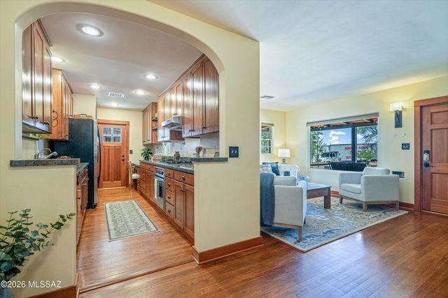 1922 E 9th Street, Tucson, AZ 85719