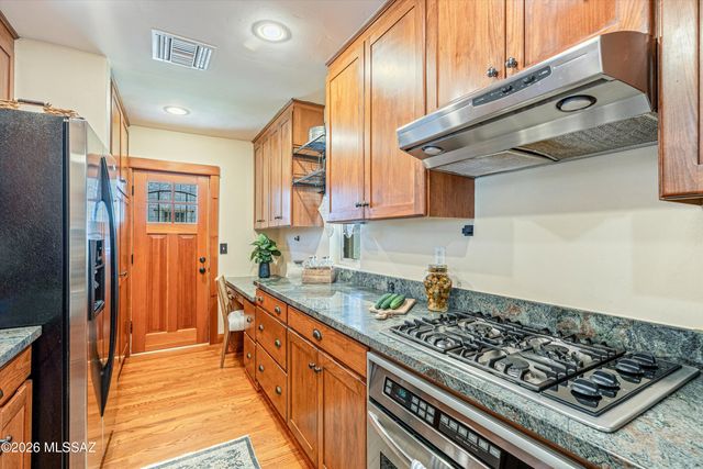 1922 E 9th Street, Tucson, AZ 85719