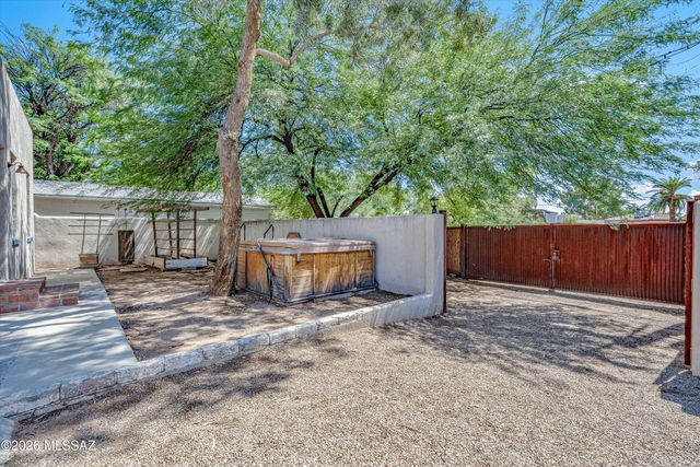 1922 E 9th Street, Tucson, AZ 85719