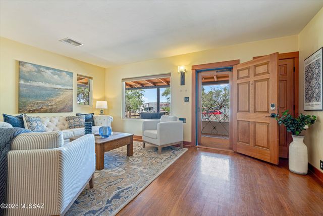 1922 E 9th Street, Tucson, AZ 85719