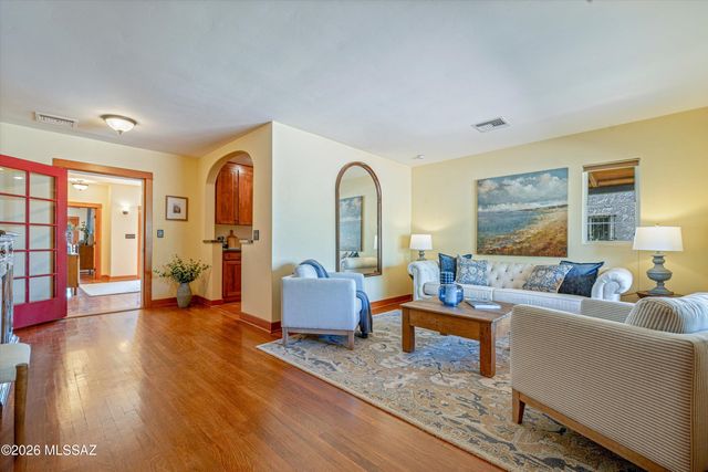 1922 E 9th Street, Tucson, AZ 85719