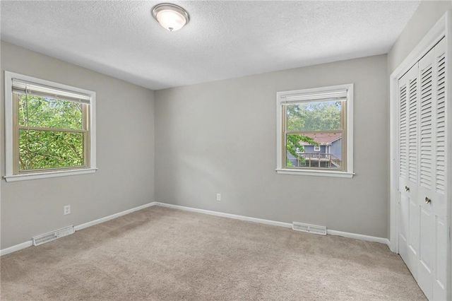 5609 MANNING Avenue, Raytown, MO 64133