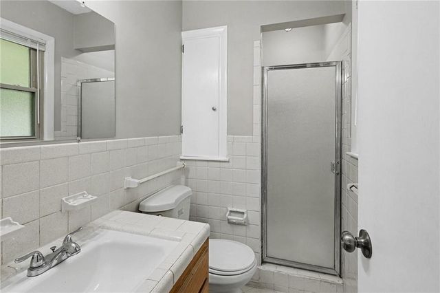 5609 MANNING Avenue, Raytown, MO 64133