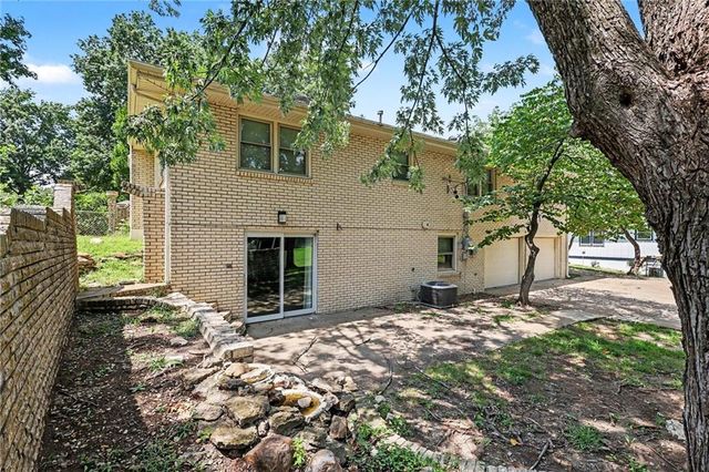 5609 MANNING Avenue, Raytown, MO 64133