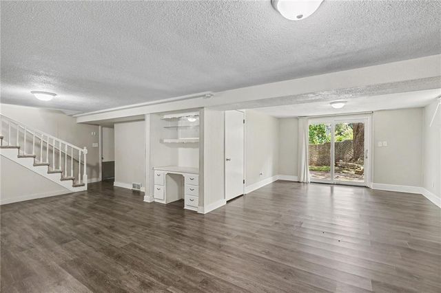 5609 MANNING Avenue, Raytown, MO 64133