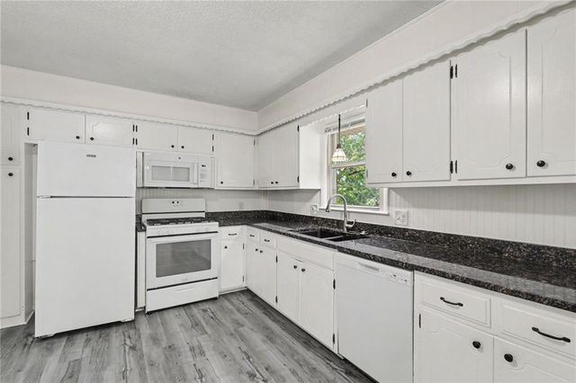5609 MANNING Avenue, Raytown, MO 64133
