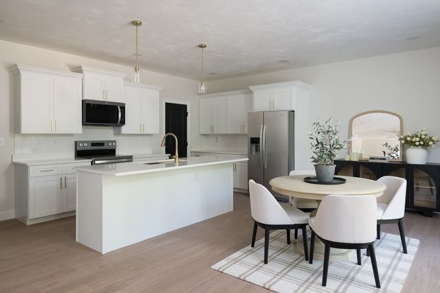 86 High Street 2, Carver, MA 02330
