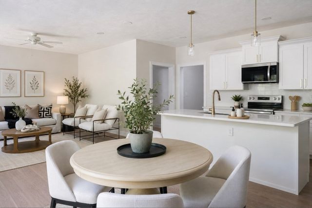 86 High Street 2, Carver, MA 02330