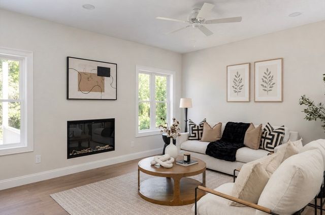 86 High Street 2, Carver, MA 02330