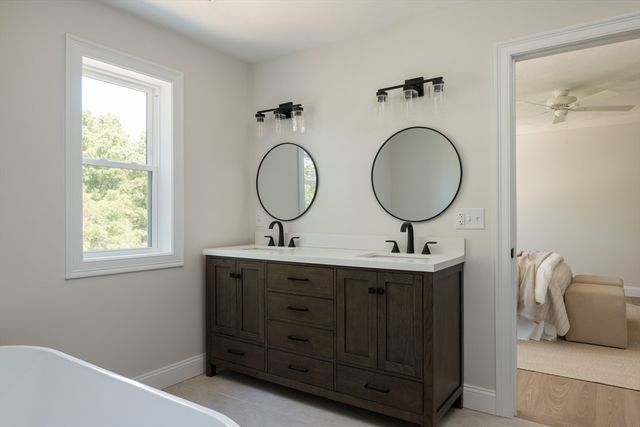 86 High Street 2, Carver, MA 02330