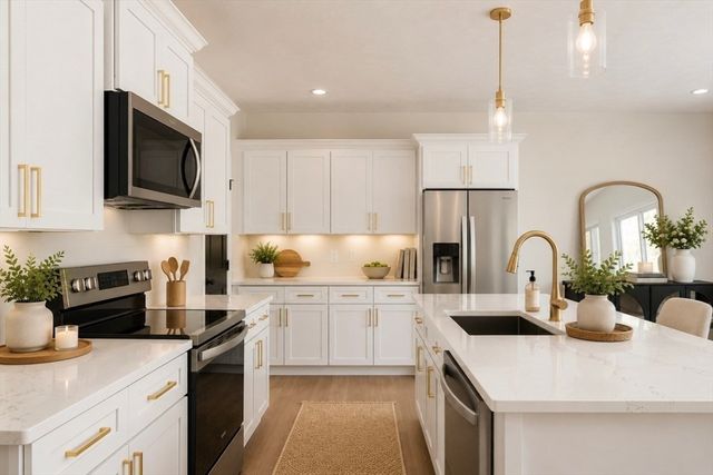 86 High Street 2, Carver, MA 02330