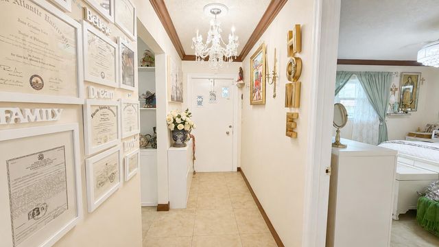 5780 W FERNLEY Drive W 101, West Palm Beach, FL 33415