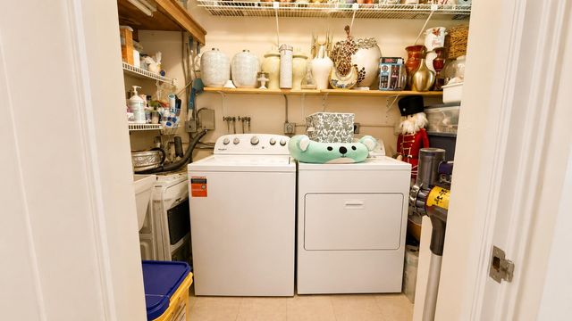 5780 W FERNLEY Drive W 101, West Palm Beach, FL 33415