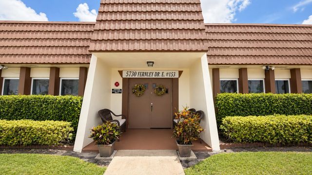 5780 W FERNLEY Drive W 101, West Palm Beach, FL 33415