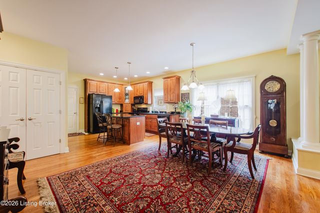 7120 Brett Frazier Dr, Louisville, KY 40291