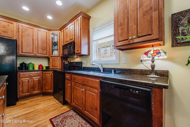 7120 Brett Frazier Dr, Louisville, KY 40291