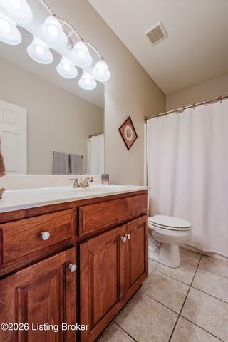 7120 Brett Frazier Dr, Louisville, KY 40291